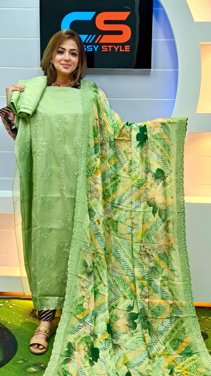Premium Embroidery Three Piece/Georgette Dupatta